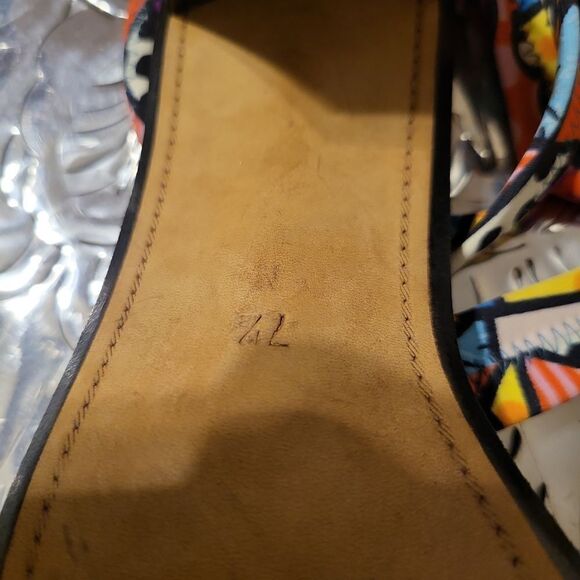 Donald j pliner  made in the mountains of Italy, salsa elastic! - Picture 7 of 7